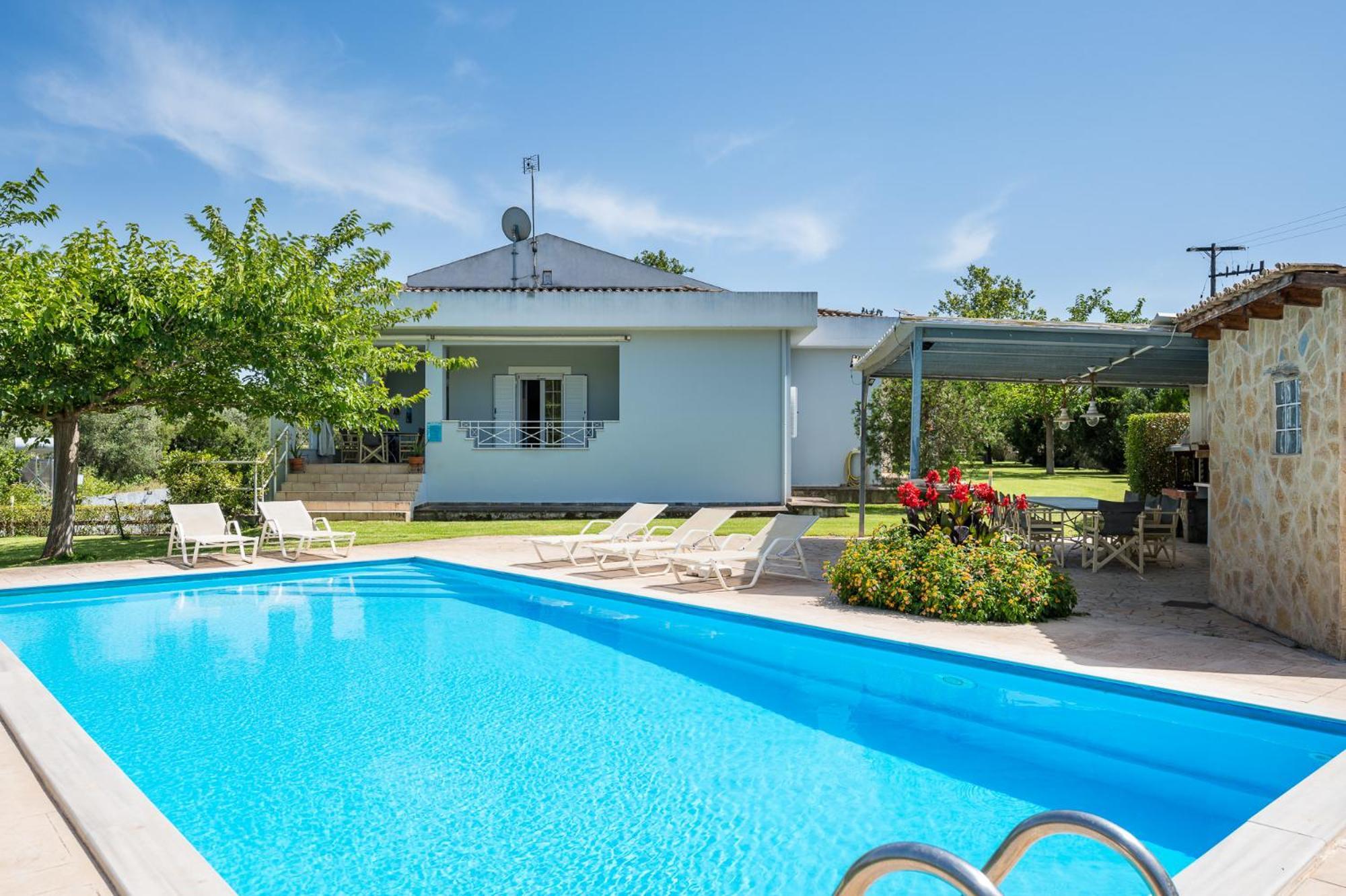 Villa Nefeli With Private Pool By Konnect Dassia  Exterior photo
